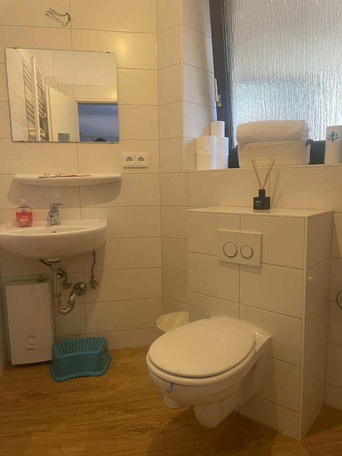 Zentrale Wohnung Direkt Am Hauptbahnhof - Bismarck Düsseldorf Eksteriør billede
