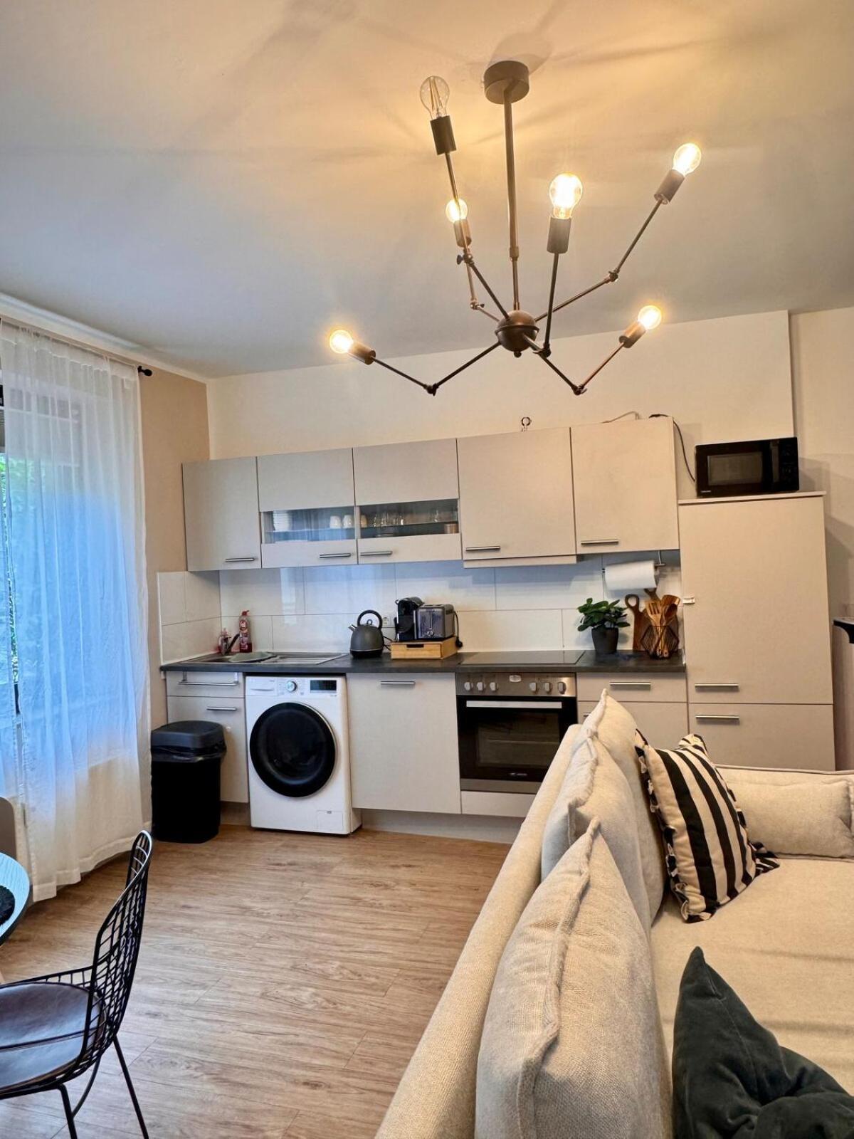 Zentrale Wohnung Direkt Am Hauptbahnhof - Bismarck Düsseldorf Eksteriør billede