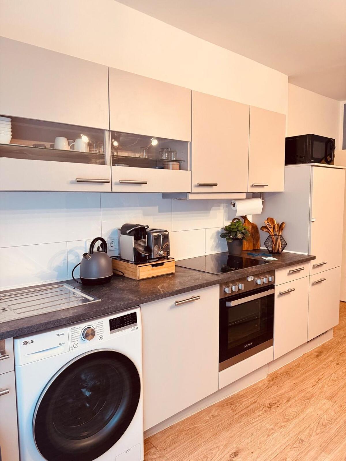 Zentrale Wohnung Direkt Am Hauptbahnhof - Bismarck Düsseldorf Eksteriør billede